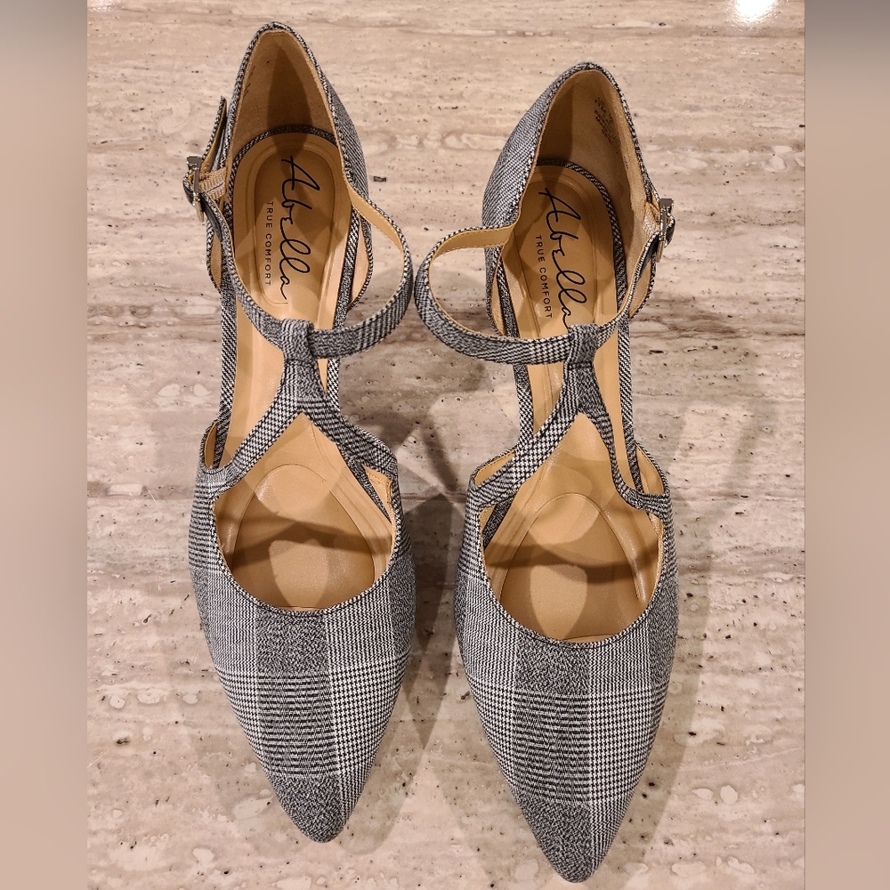 Abella Pumps Size 11